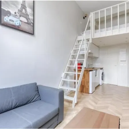 Apartment Mezzanine Au Coeur De Batignolles Paris