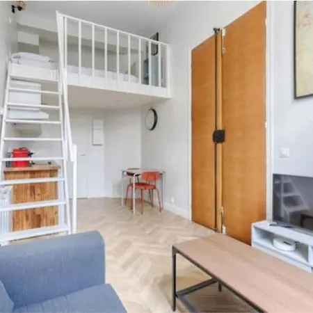 Mezzanine Au Coeur De Batignolles *