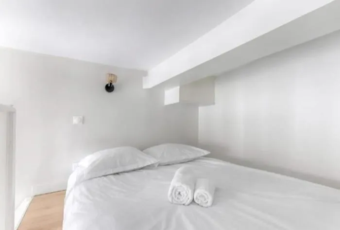 Apartament Mezzanine Au Coeur De Batignolles Paryż